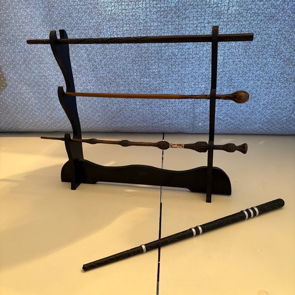 Harry Potter Wand Set - Dumbledore, Lupin, Sirius Black, and Death Eater - Picture 10 of 10